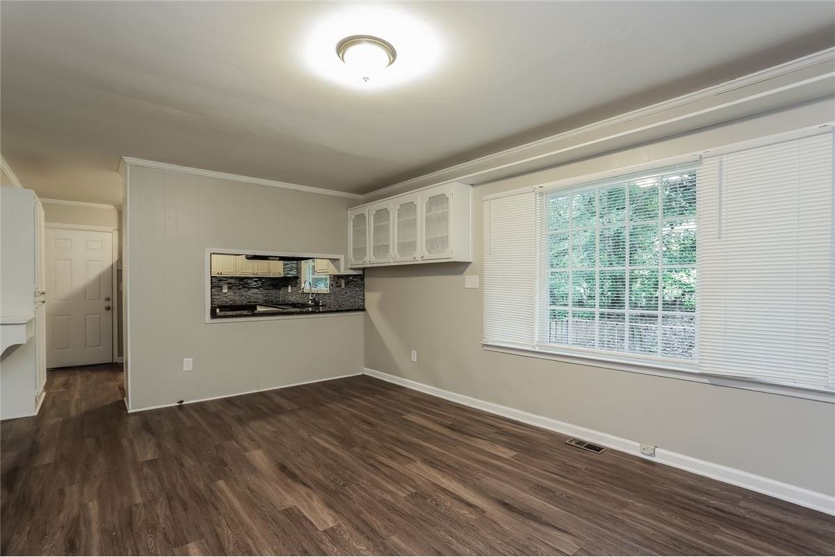 4605 Greensprings Rd - Photo 4 of 15