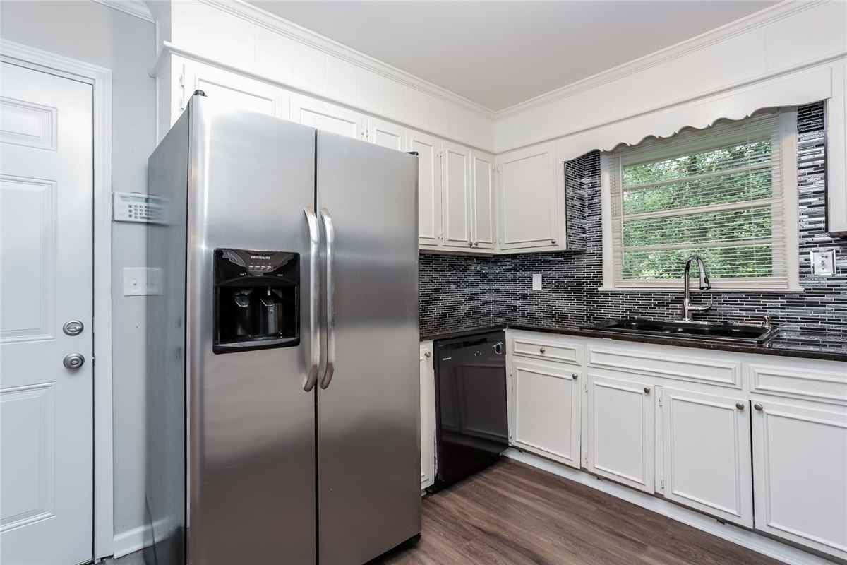 4605 Greensprings Rd - Photo 6 of 15
