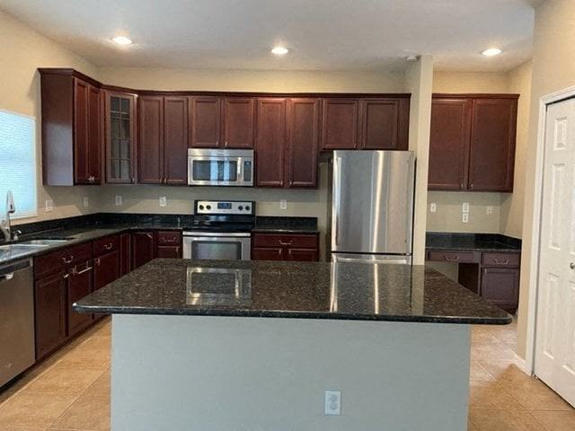 2463 Carnation Ct - Photo 3 of 17