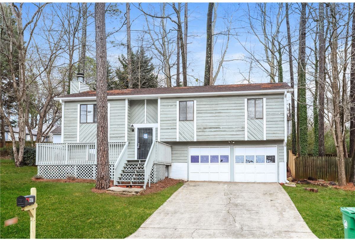 807 Sheppard Cv