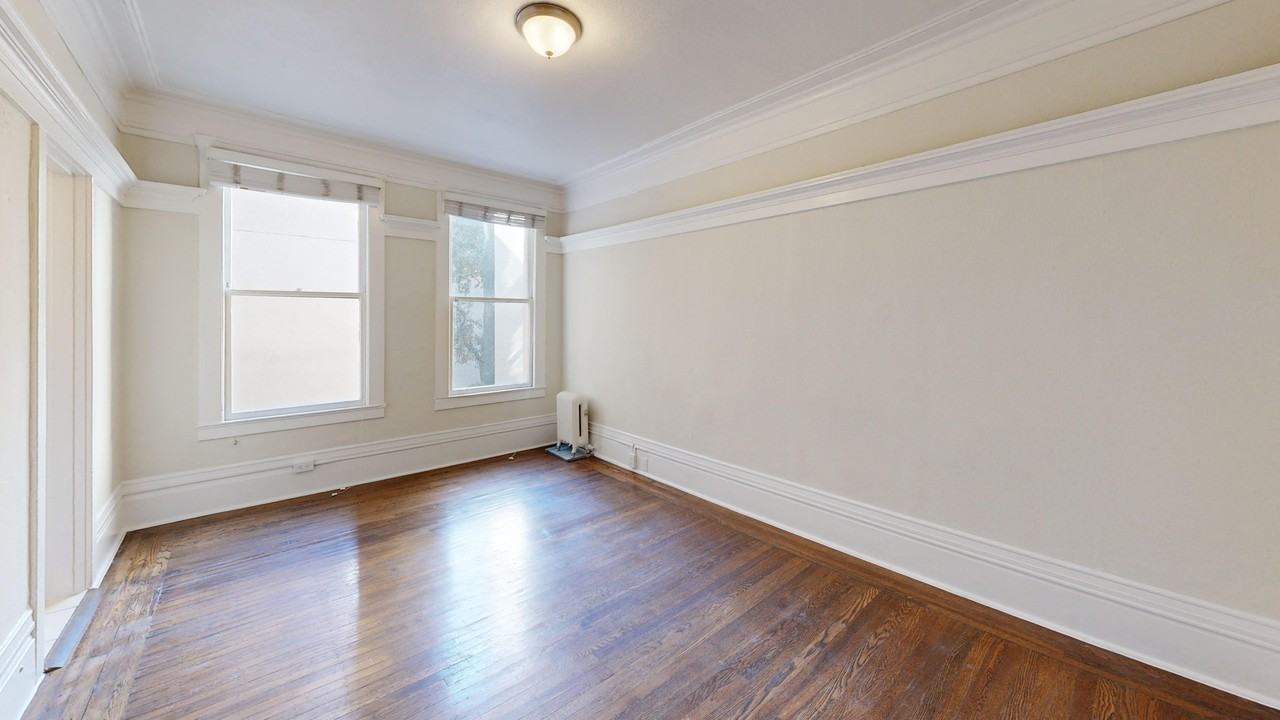 709 Geary Street - Photo 7 of 10