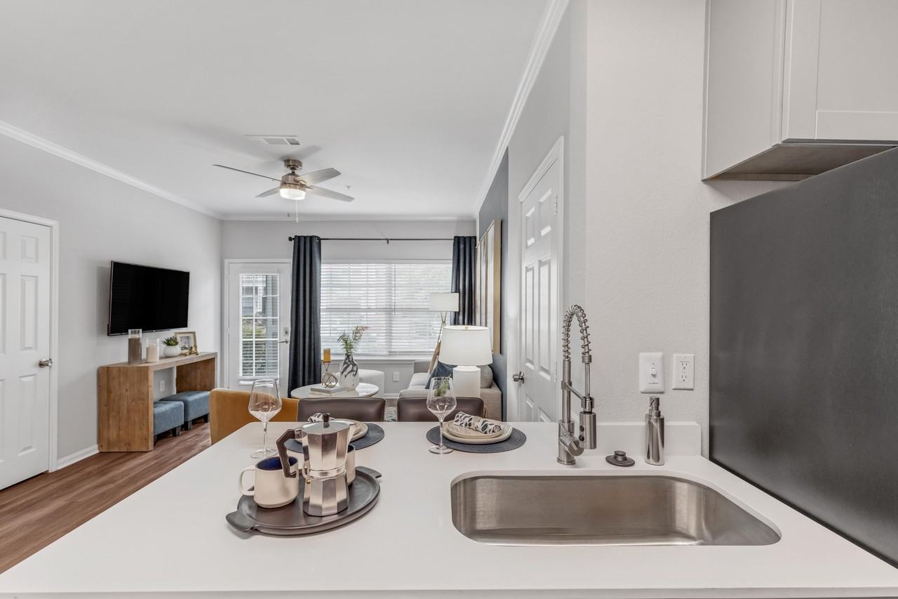 61Ninety West - Photo 6 of 46