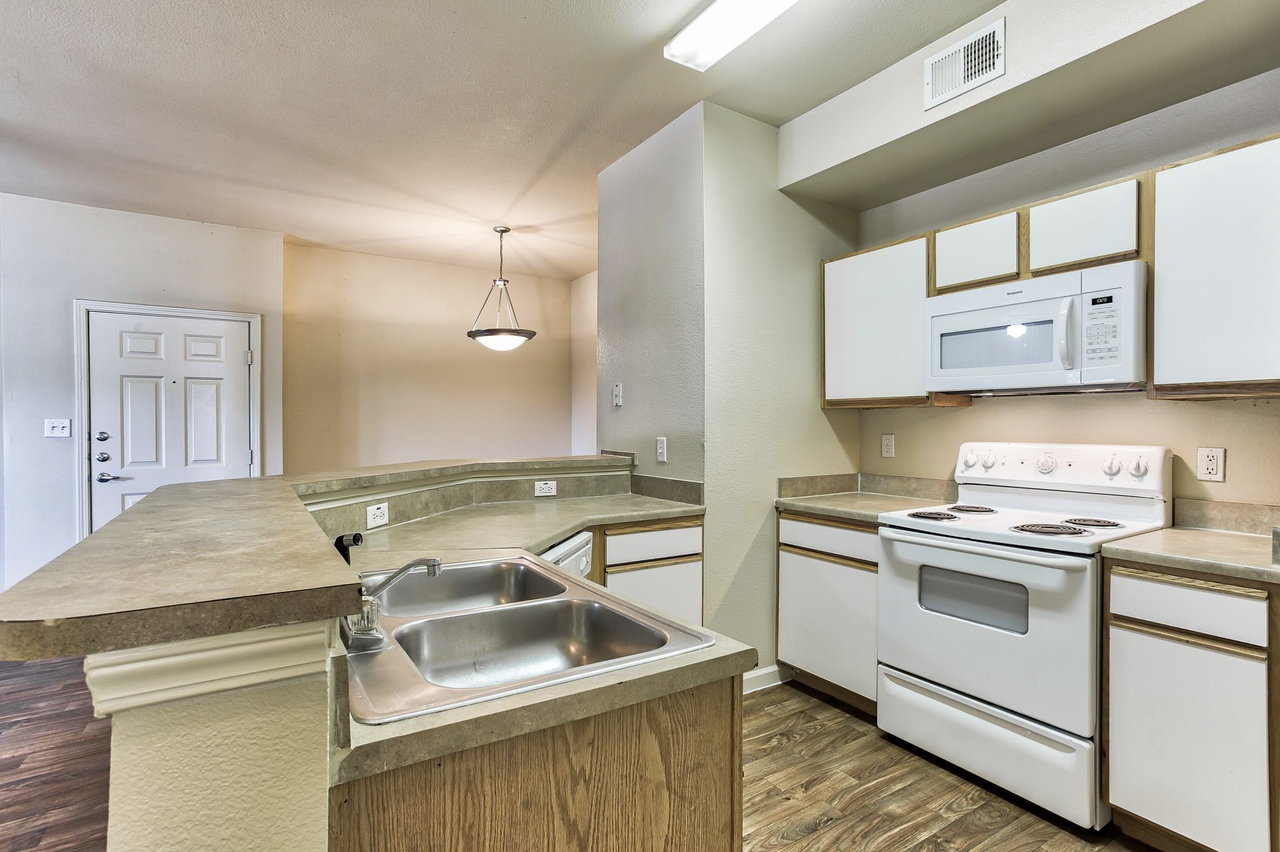 Addison Park - Photo 3 of 15