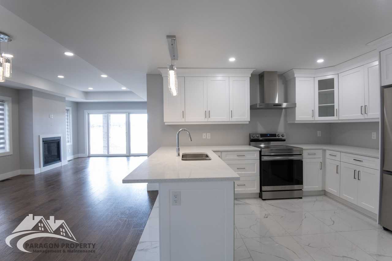 73 Bordeaux Pl - Photo 2 of 11