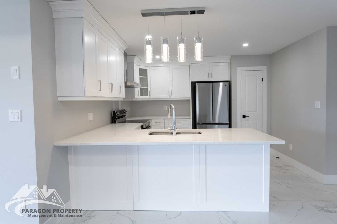 73 Bordeaux Pl - Photo 3 of 11