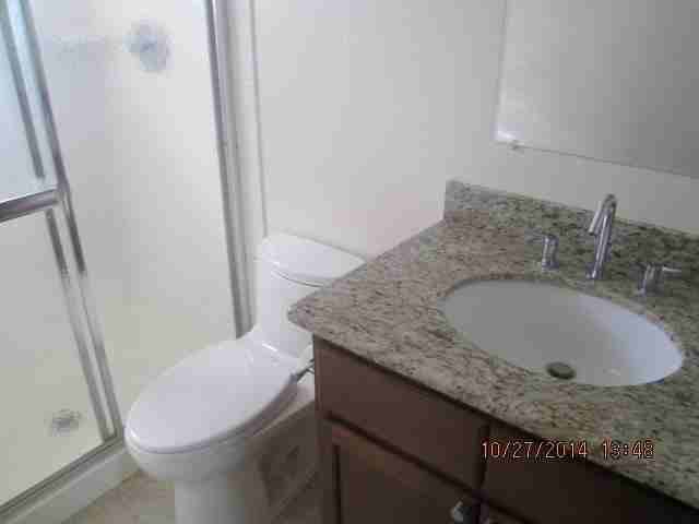 547 West 17th Place - Photo 3 of 5