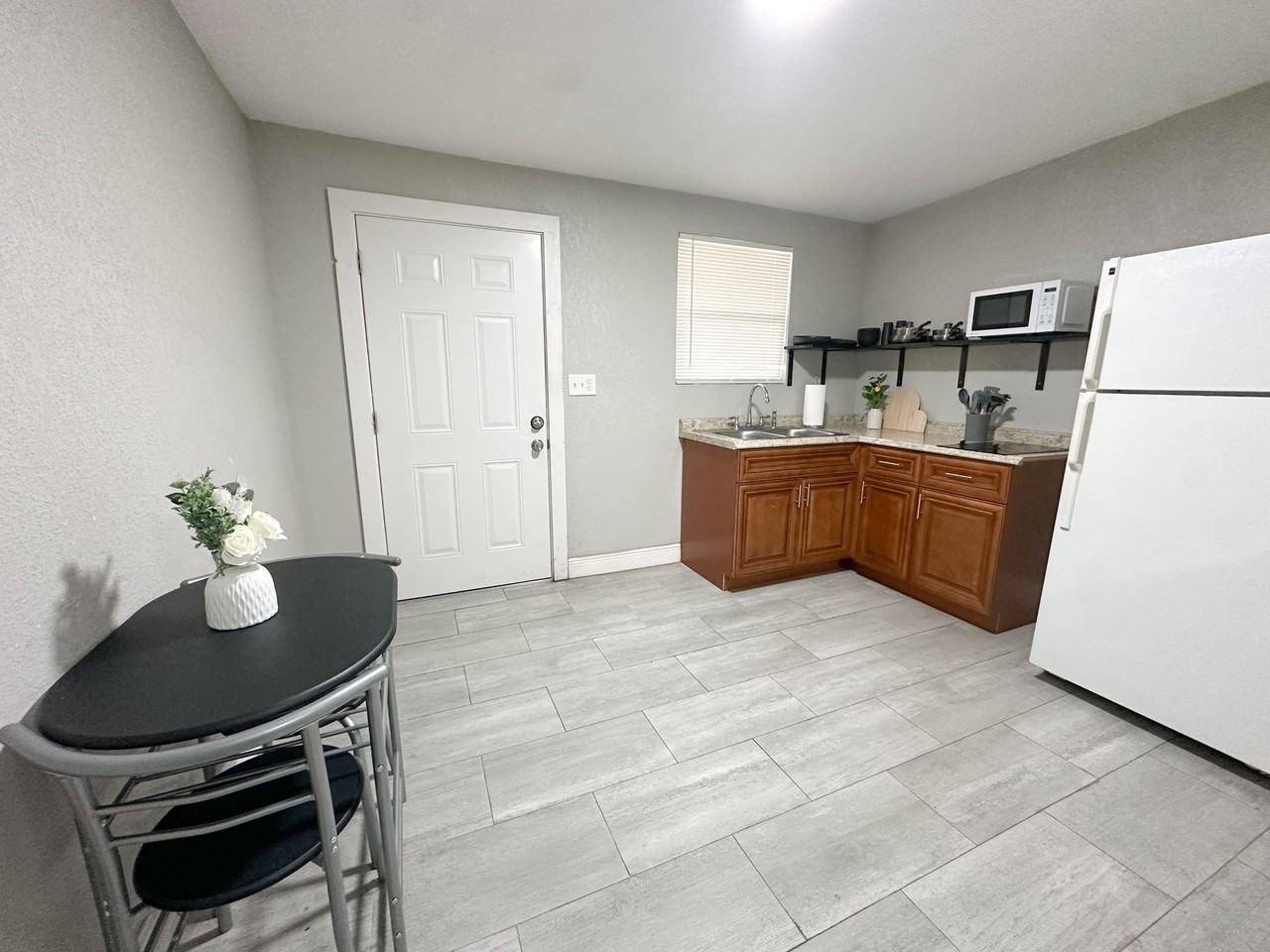 N 19th St - Photo 6 of 10