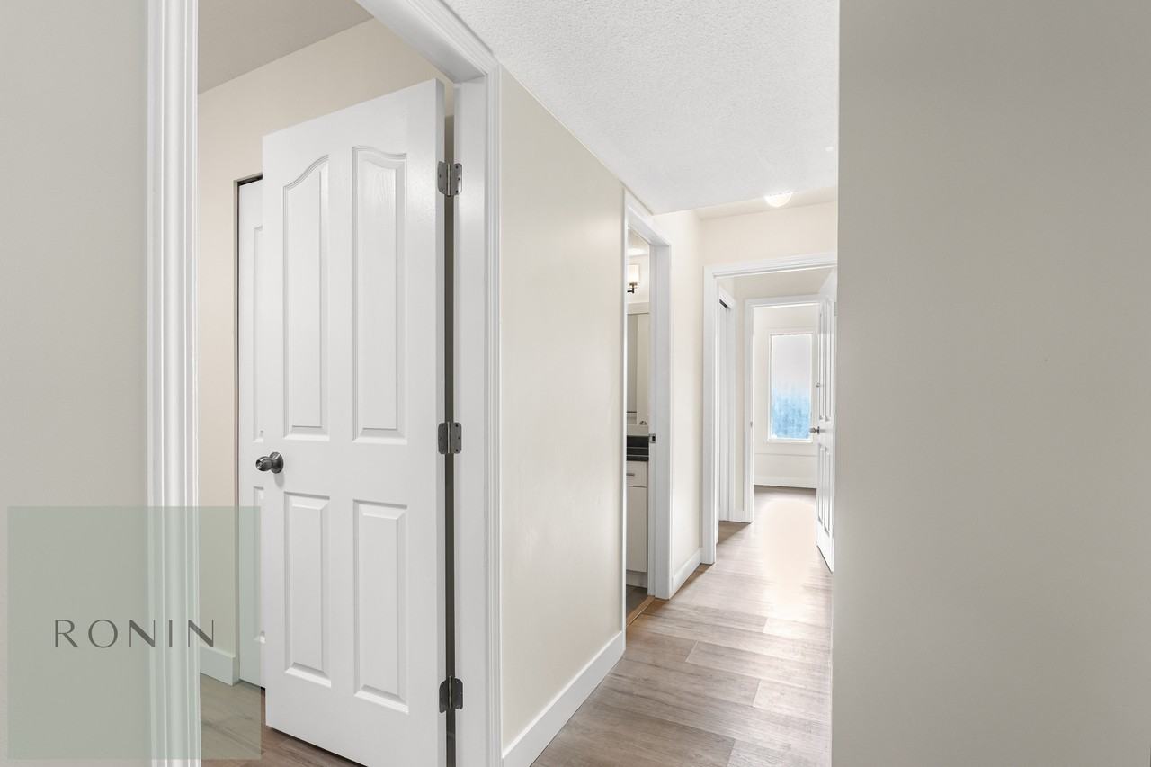 18311 56A Avenue - Photo 6 of 15