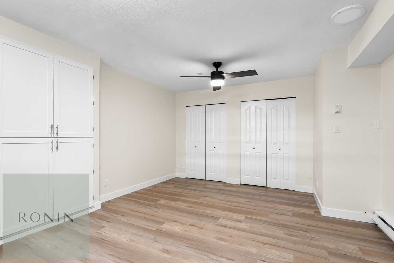 18311 56A Avenue - Photo 4 of 15