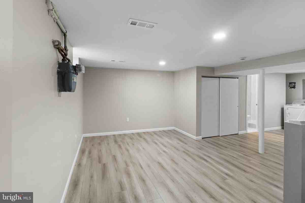 614 Gibson Rd - Photo 4 of 10