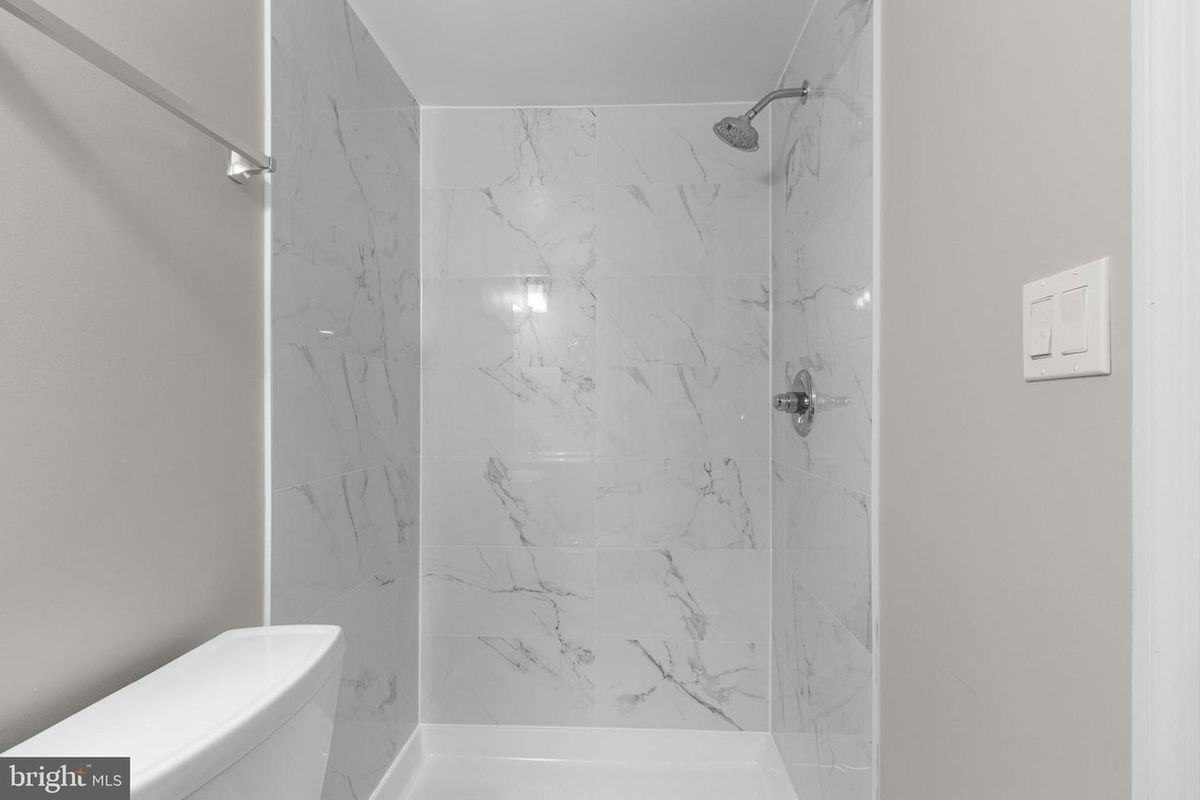 614 Gibson Rd - Photo 5 of 10