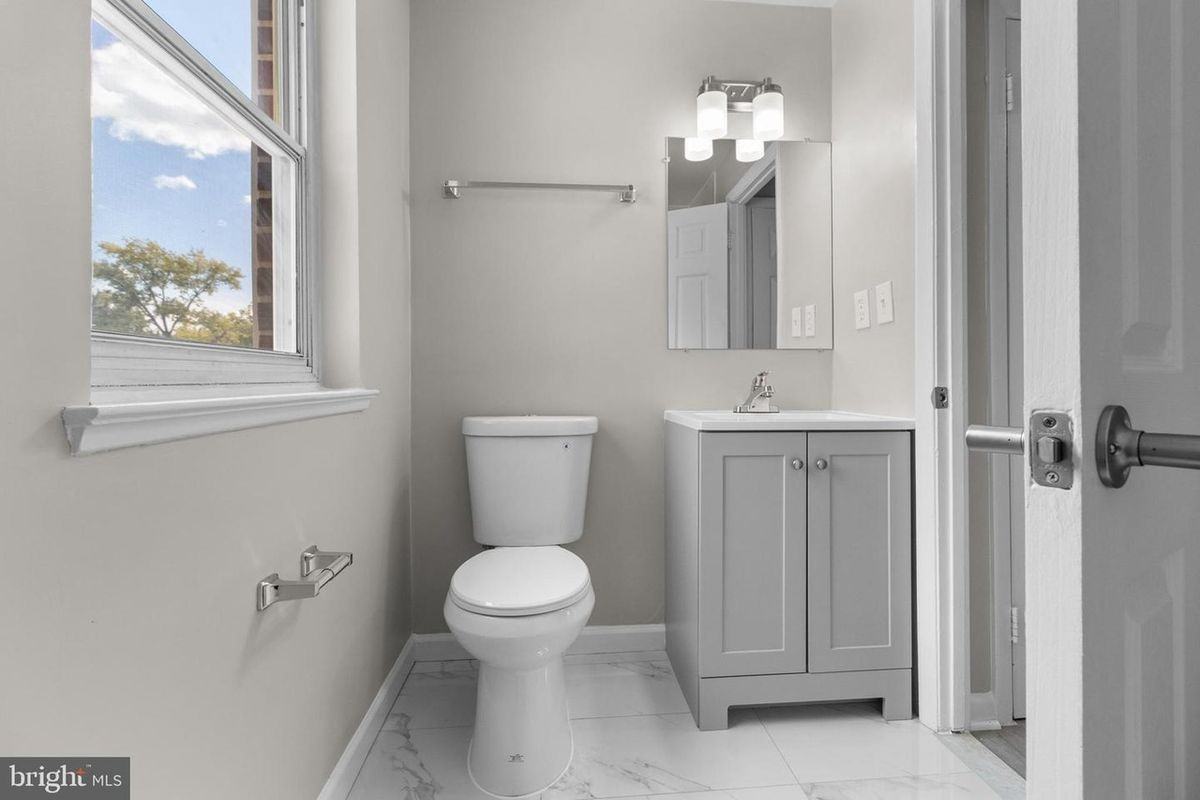 614 Gibson Rd - Photo 6 of 10