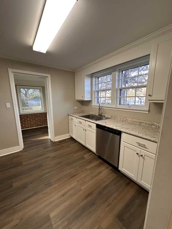 290 E Main St - Photo 3 of 10