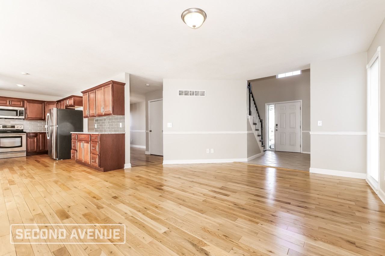 3505 Nw 84th Ter - Photo 6 of 29