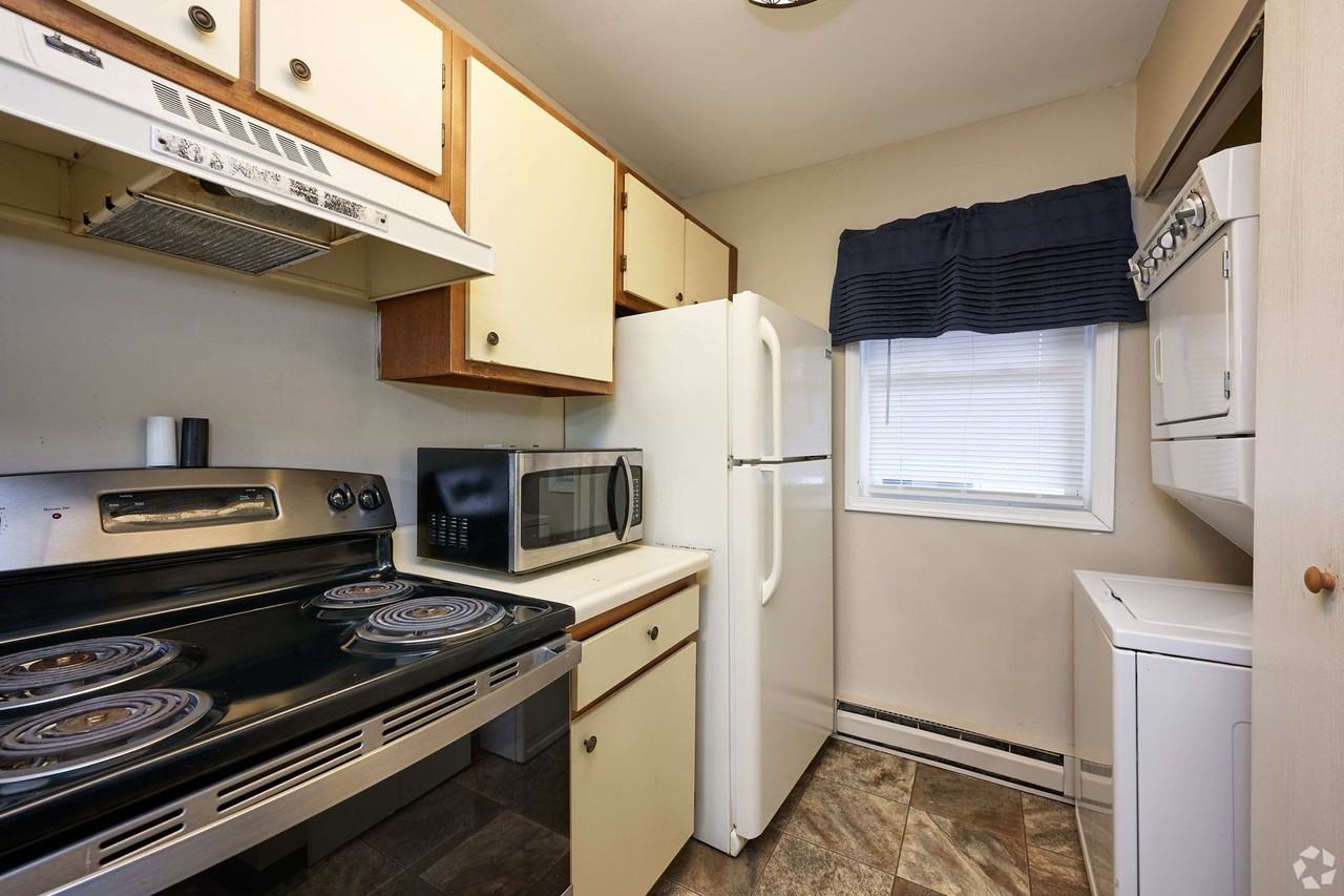 Ontario Village Apartments - Photo 3 of 50