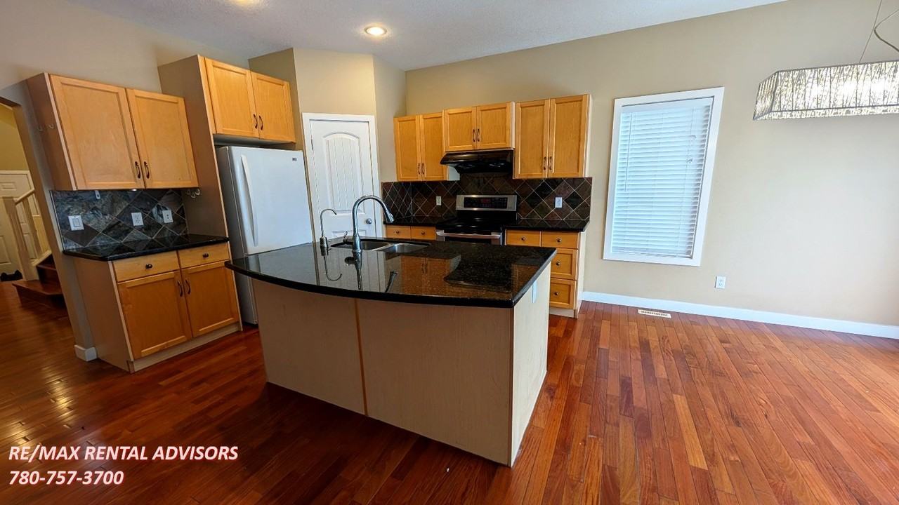 219 Panamount Cir Nw - Photo 2 of 24