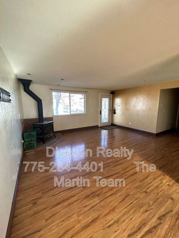 15035 Tourmaline Dr - Photo 3 of 25