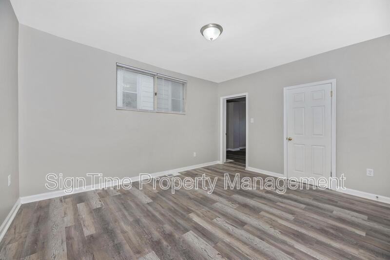 531 Salem Ave #1 - Photo 5 of 36