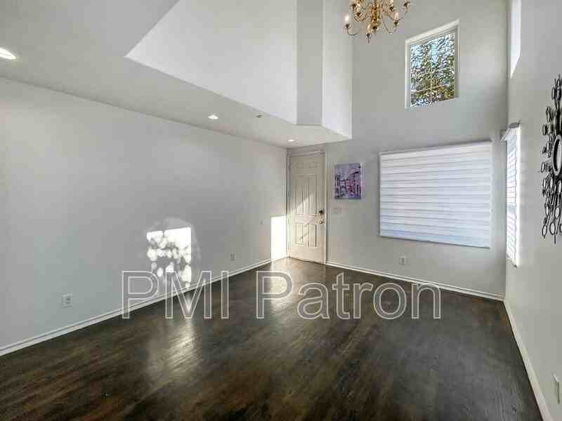 7813 Garfield Ave - Photo 3 of 25