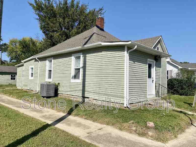 2500 N 15th 1/2 St - Photo 2 of 22