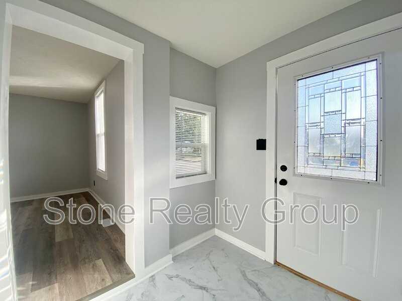 2500 N 15th 1/2 St - Photo 3 of 22