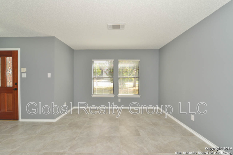 2929 Cottonwood Dr - Photo 2 of 19
