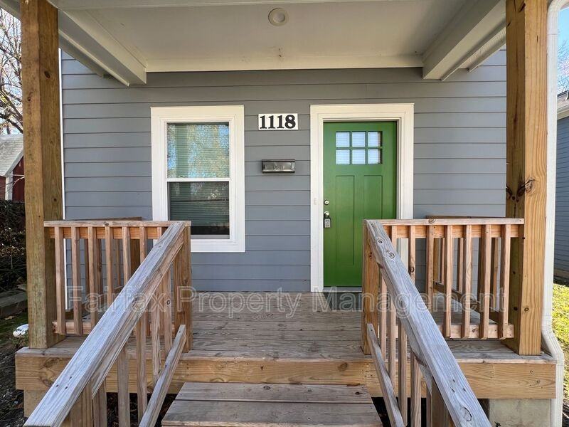 1118 Eva St - Photo 2 of 18