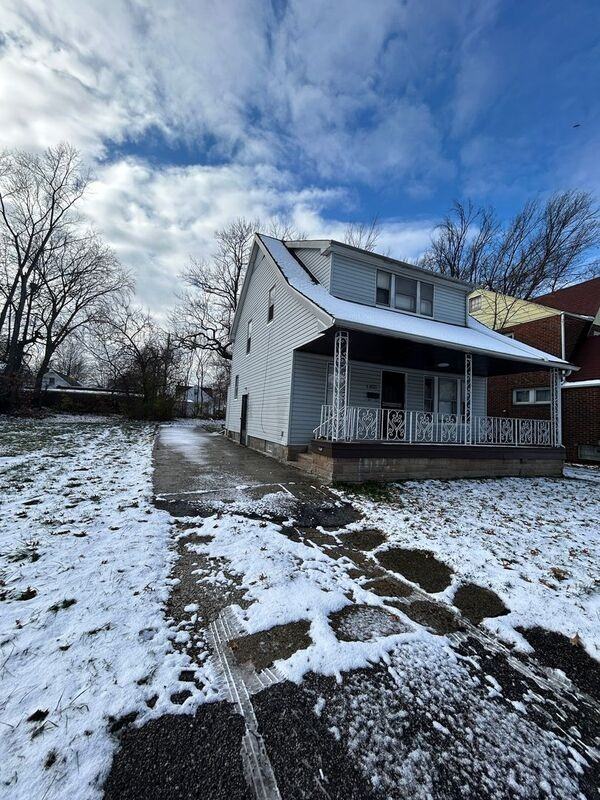 1650 Cliffview Rd - Photo 2 of 16
