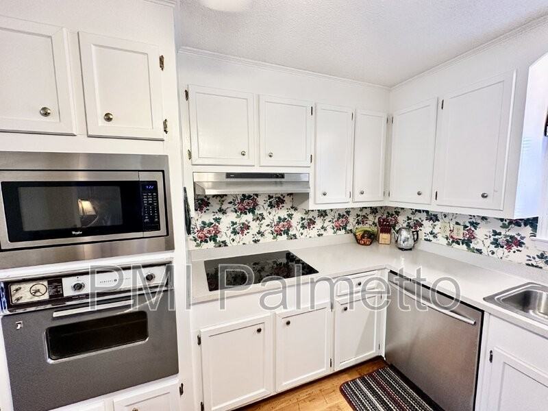 3308 Oakdale Rd - Photo 7 of 36