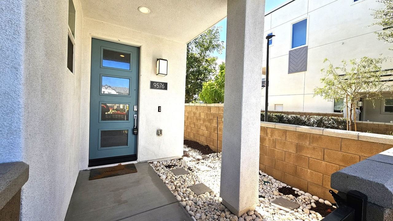 9576 Greenley Pl - Photo 2 of 33