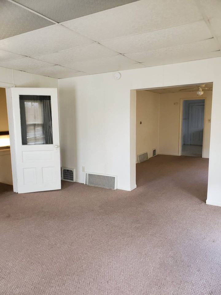 1224 South Blackhawk Avenue - Photo 2 of 8