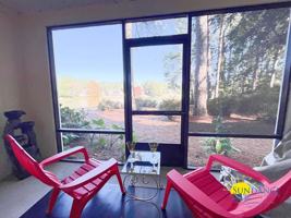 featured image of 207 Southlake Ct