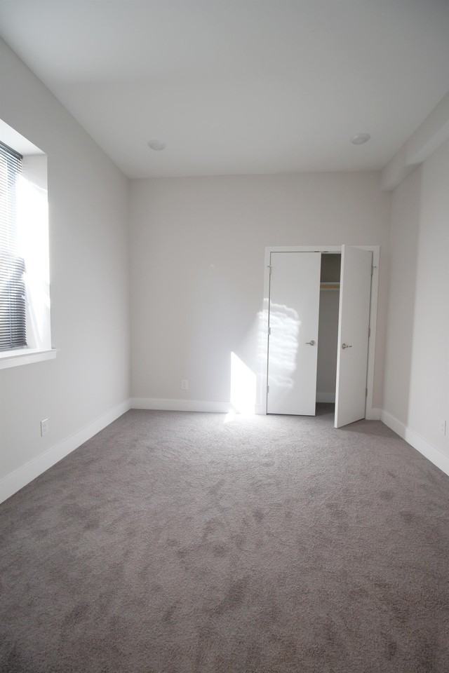 307 Perry St - Photo 2 of 9