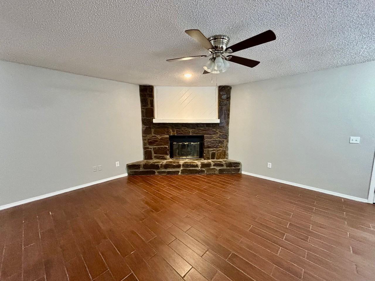 4732 S Ironwood Ave - Photo 3 of 11