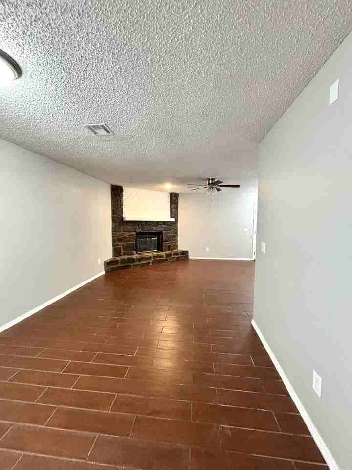 4732 S Ironwood Ave - Photo 5 of 11