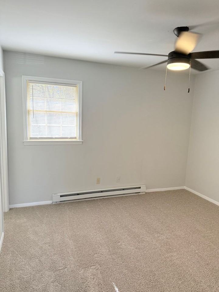 Lynn Rock Apartments - Photo 7 of 16