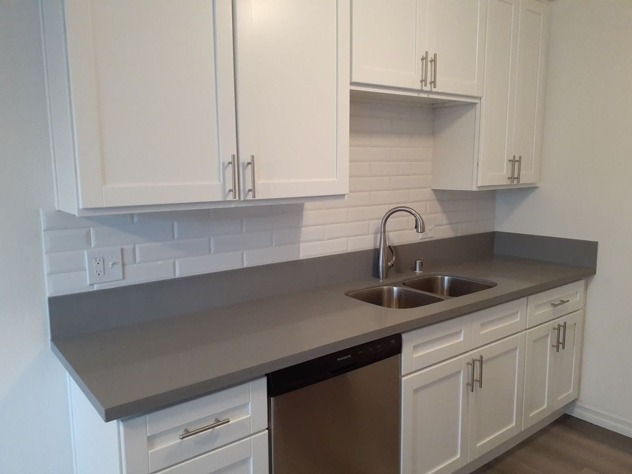 1731 Bedford Ln #1731F - Photo 3 of 10