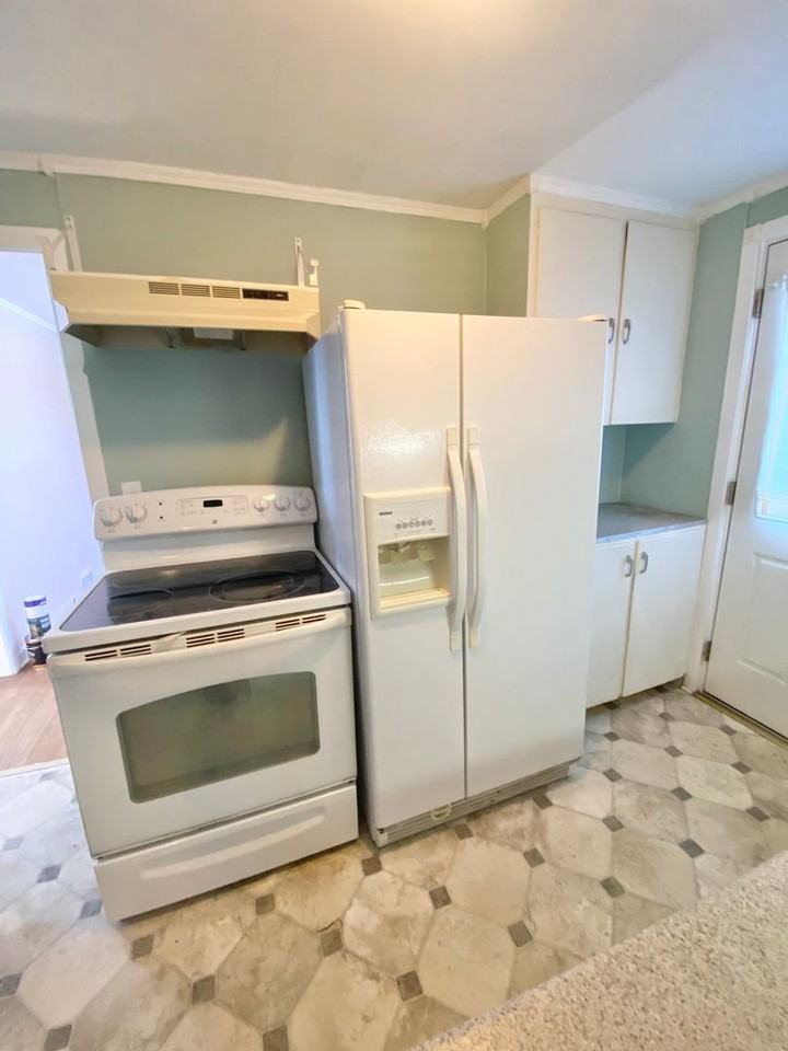 2 Lindenwood Dr - Photo 5 of 13