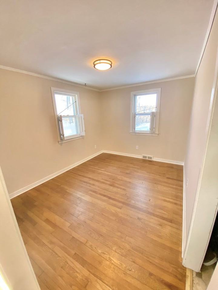 2 Lindenwood Dr - Photo 7 of 13