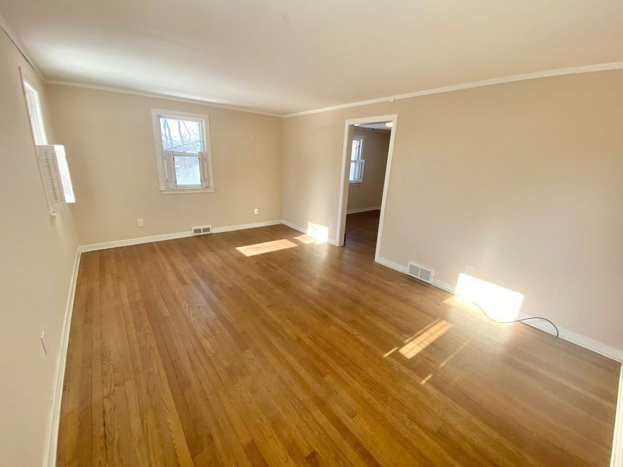 2 Lindenwood Dr - Photo 3 of 13