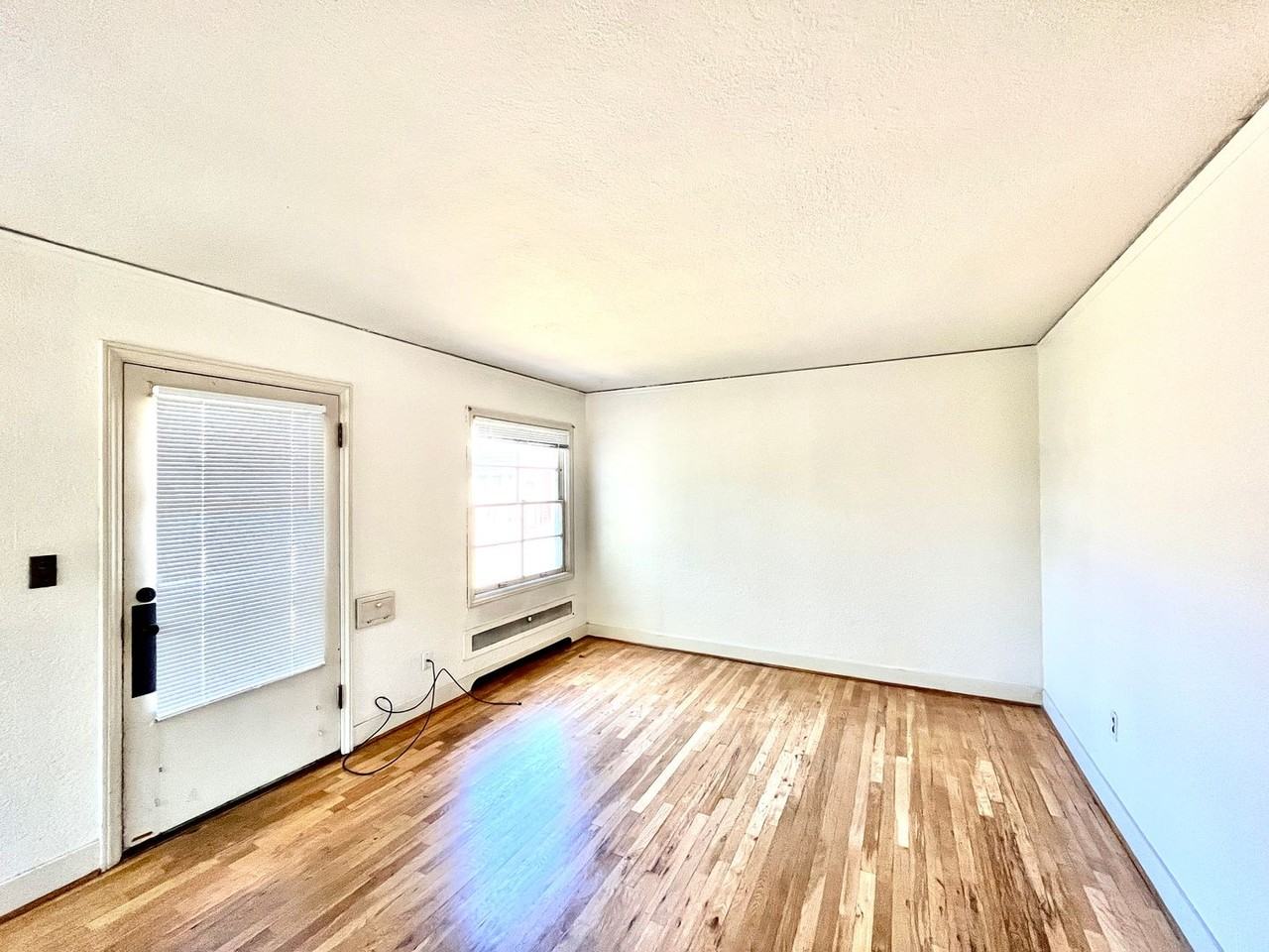 1085 E 19th Ave - Photo 2 of 9