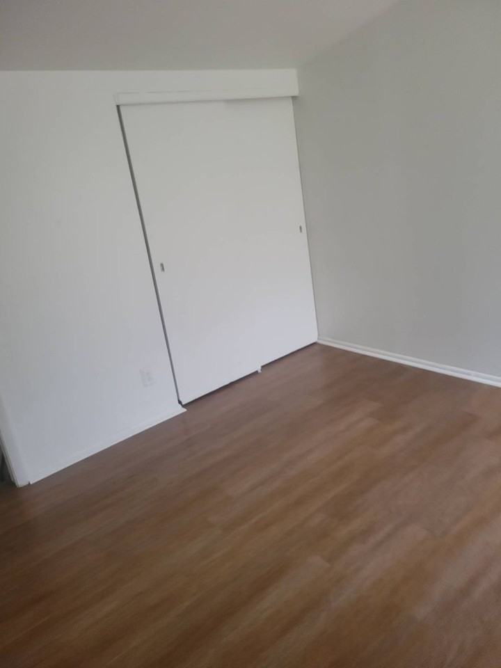 8836E N 95th St - Photo 2 of 25