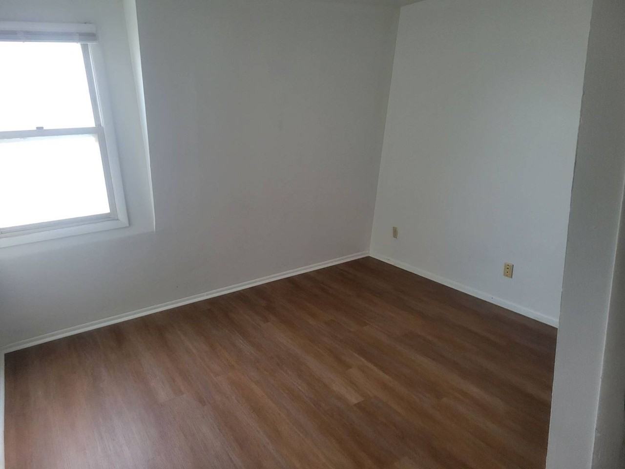 8836E N 95th St - Photo 5 of 25