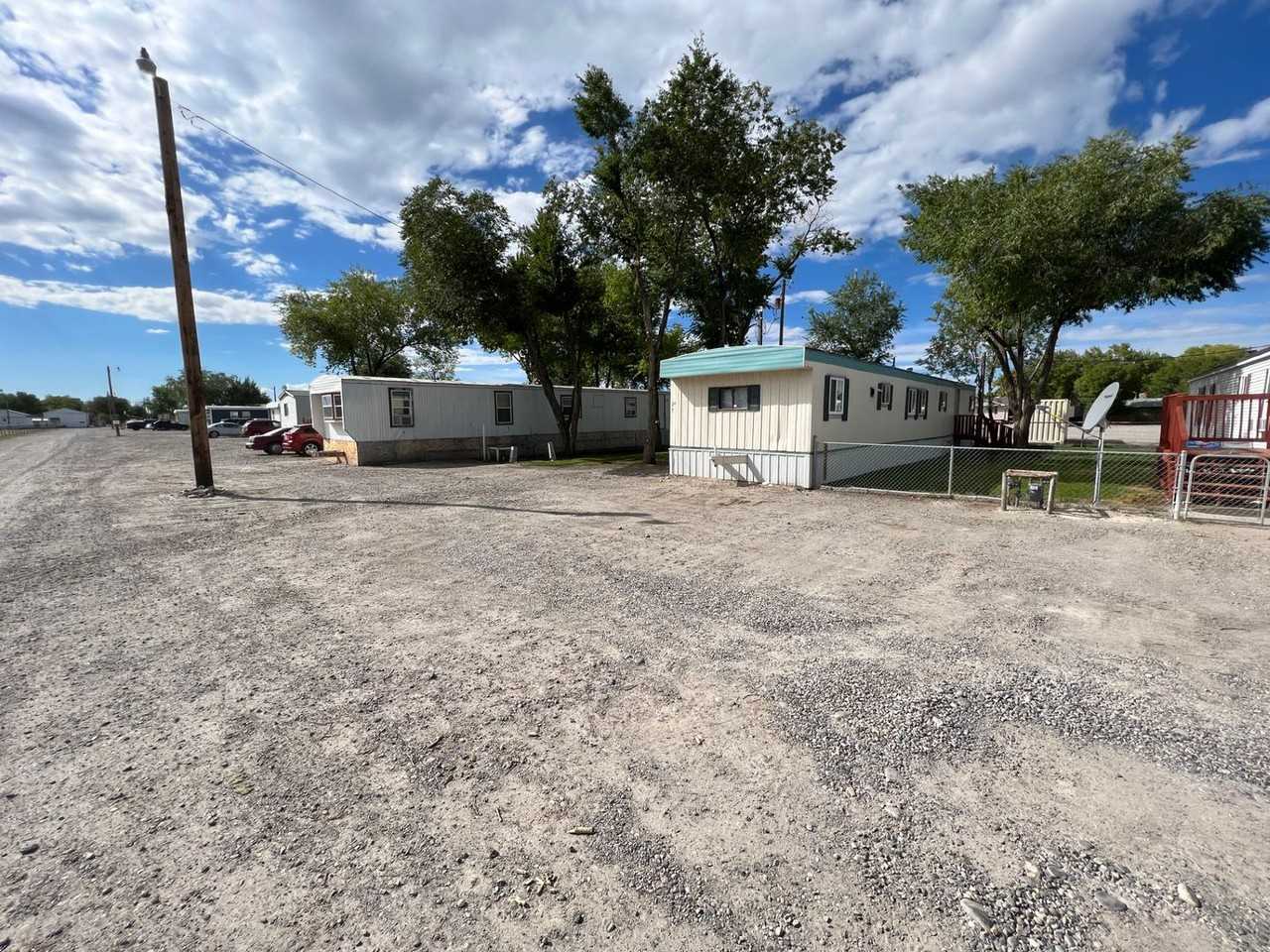300 Linda Lee St - Photo 5 of 43