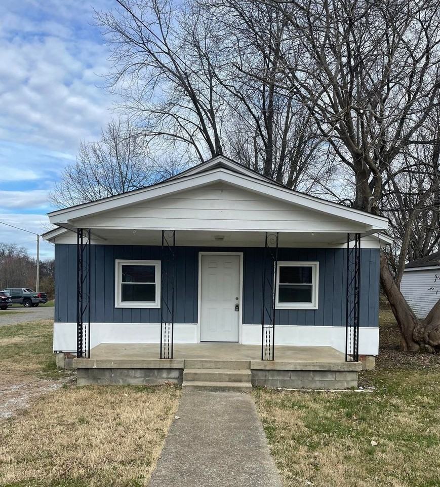 722 Briggs Ave - Photo 2 of 9