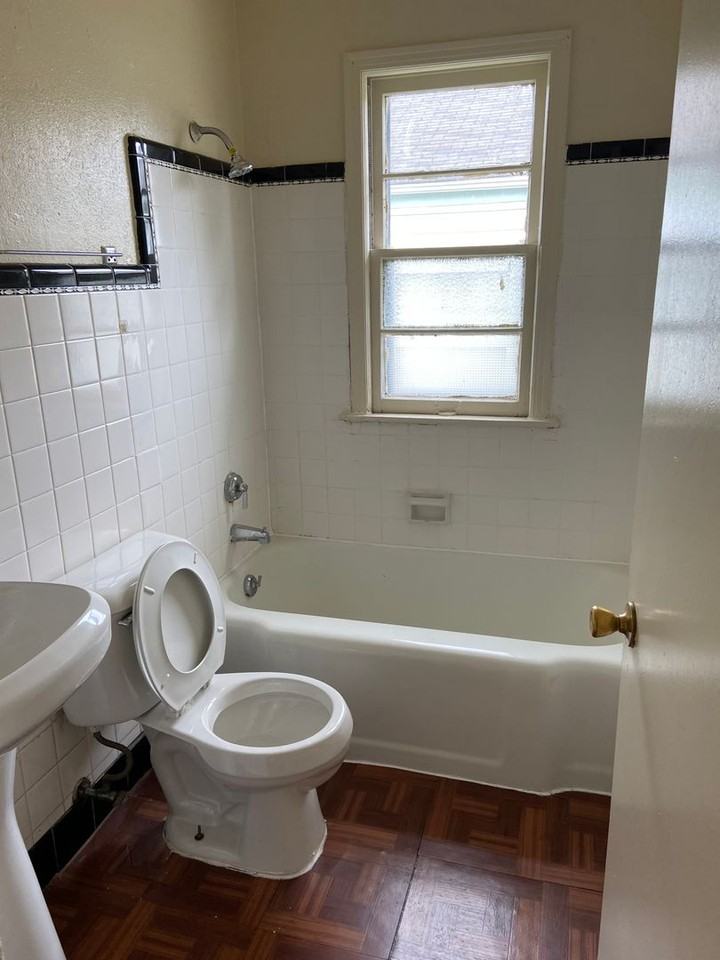 4639 N Sherman Blvd - Photo 7 of 12