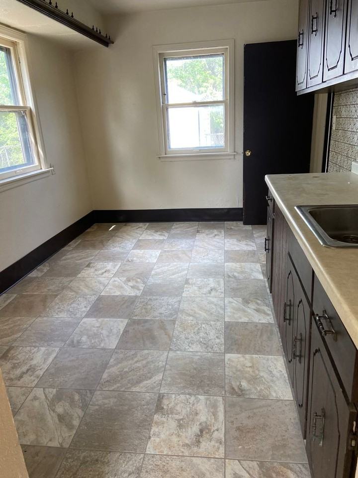 4639 N Sherman Blvd - Photo 6 of 12