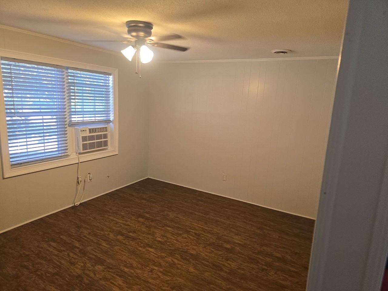 7504 Shiran St Apt A - Photo 3 of 9