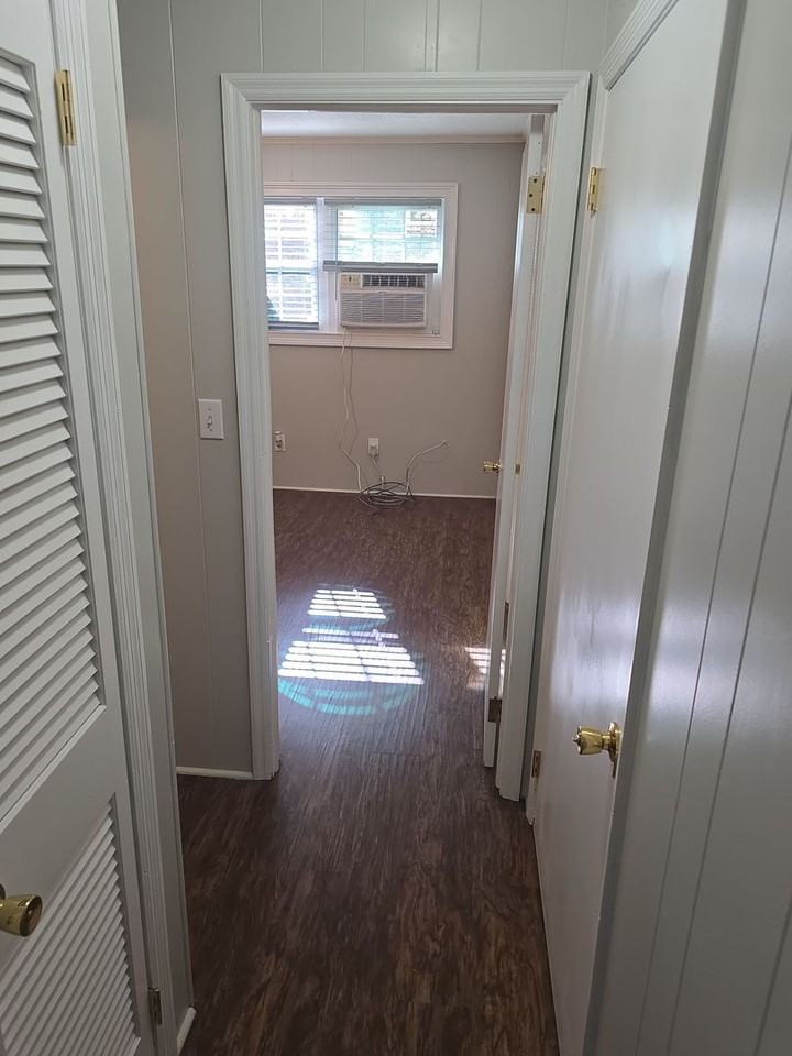 7504 Shiran St Apt A - Photo 7 of 9