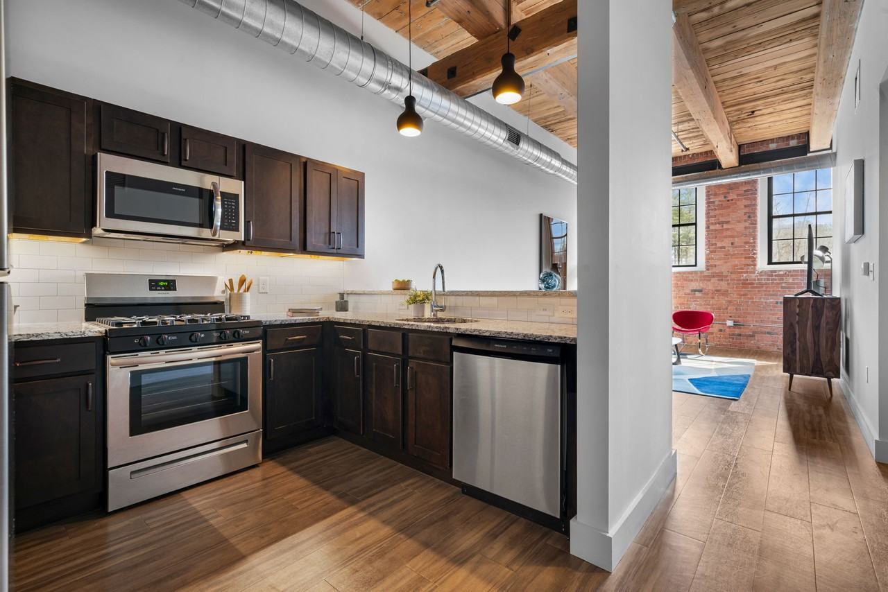 The Chocolate Factory - Photo 3 of 50